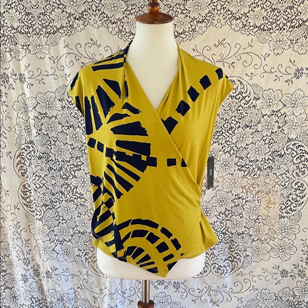 Clara SunWoo track print crossover knit top Yellow & Navy